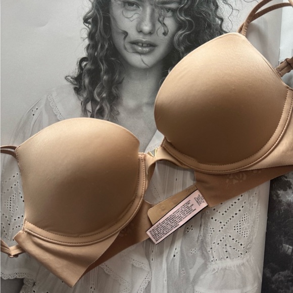 New without tag- VS wire pushup  tshirt bra - Picture 1 of 4